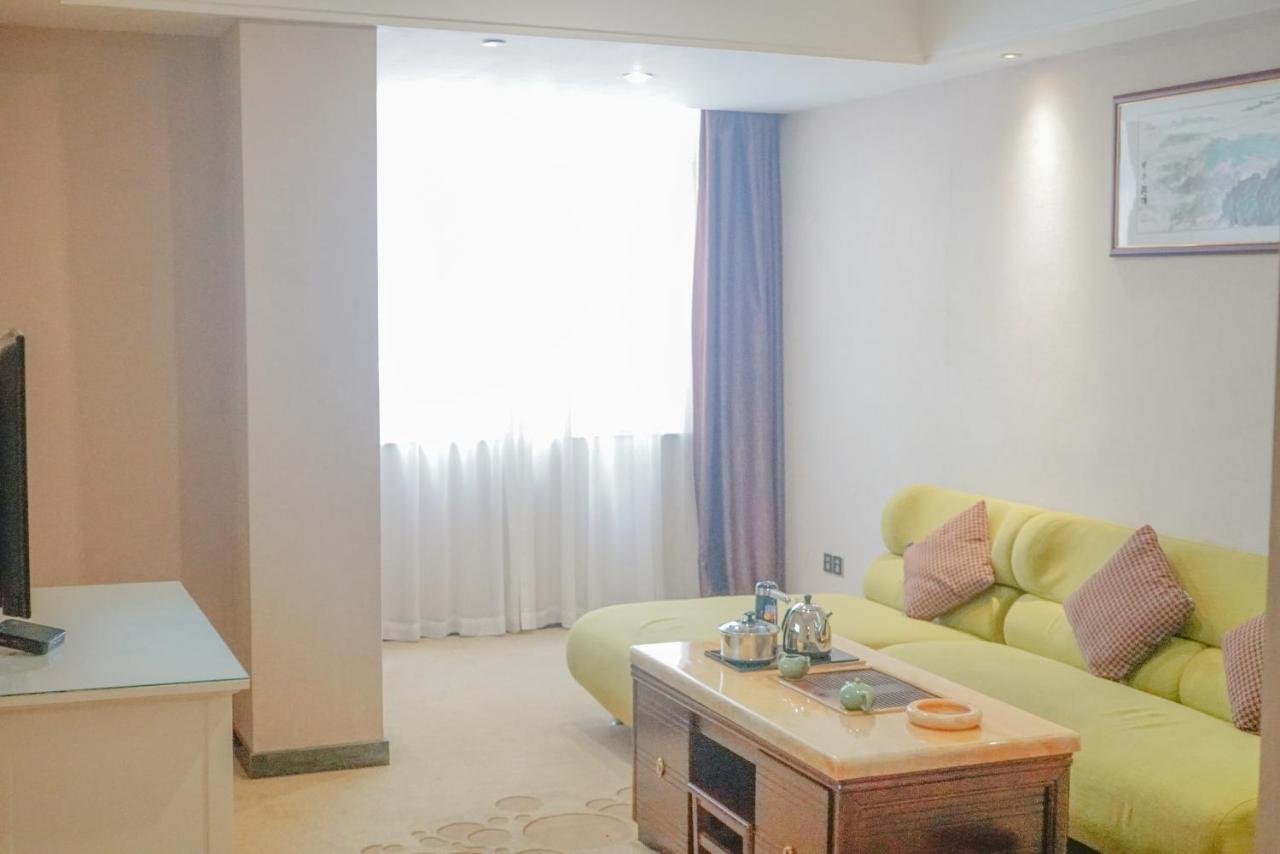 Paco Hotel Tianhe Coach Terminal Metro Satation Guangzhou-Free Shuttle Bus For Canton Fair Dış mekan fotoğraf